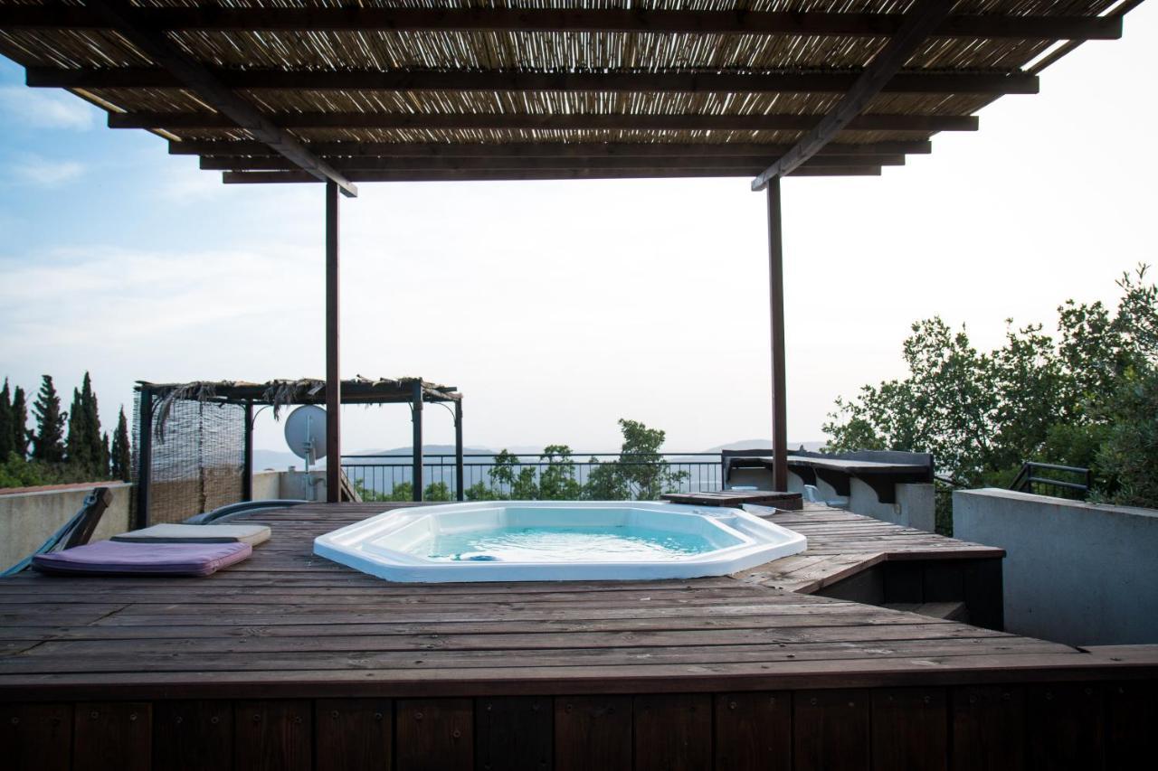 Roof Of The Galilee * Amirim
